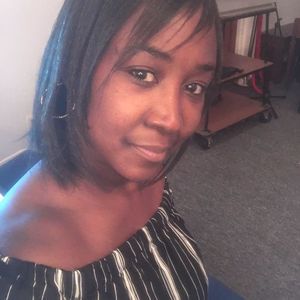 Meet your Posher, Connie